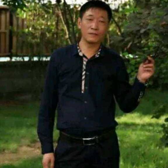 开朗哑铃的照片