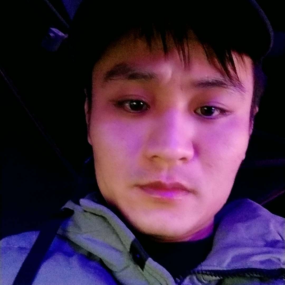 小馒头浅吻务实的照片