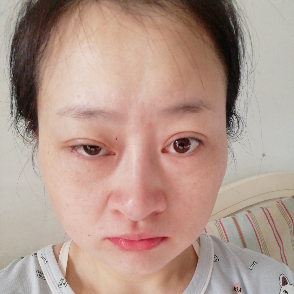 宣草伶俐的照片