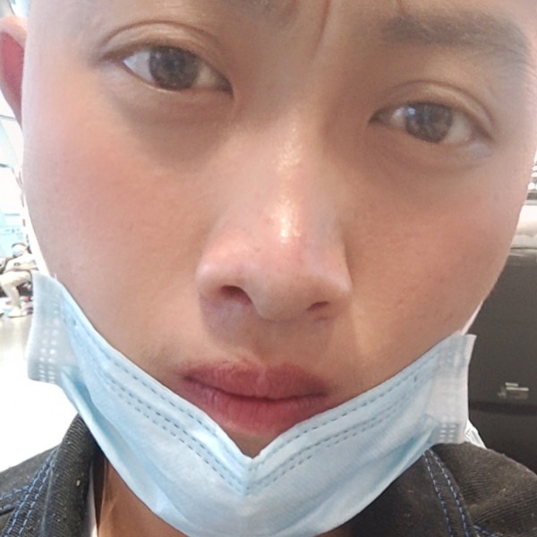 二分之一ᝰ的照片