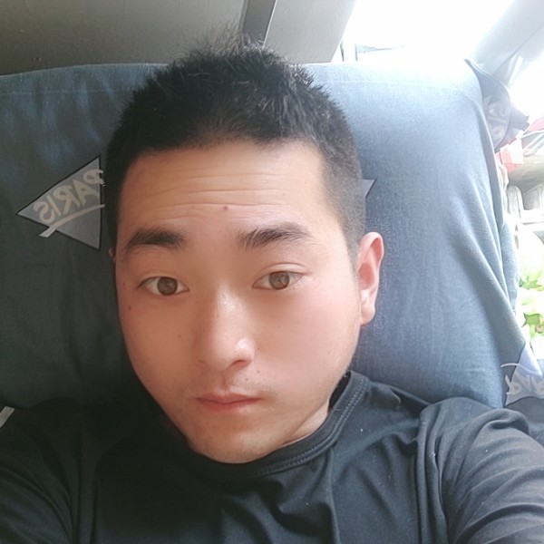 李旭亮的照片