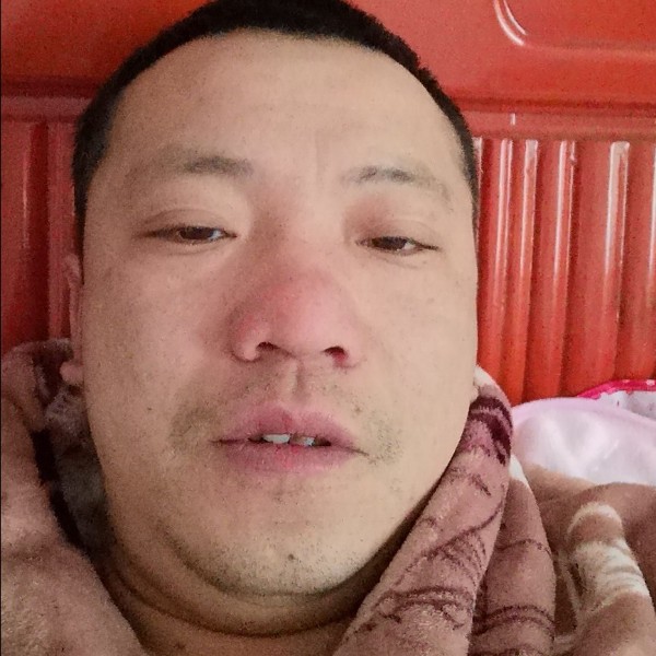 等待有缘分的女人的照片