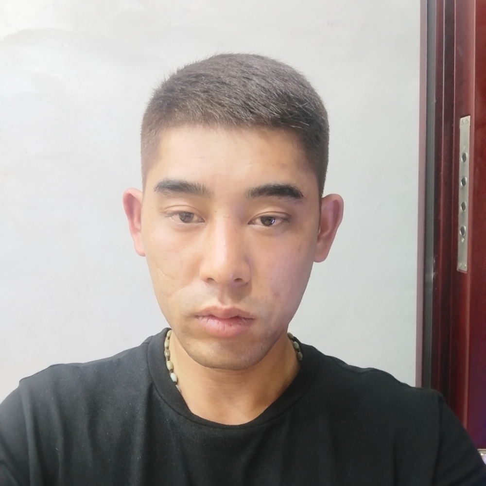 微笑挽手花生的照片