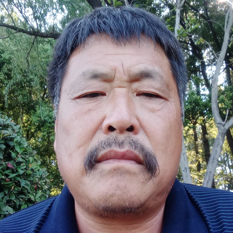 吴加边废品收够站的照片