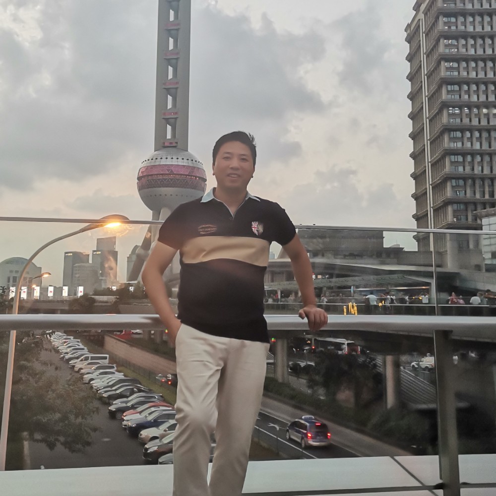 易易乾玺的照片