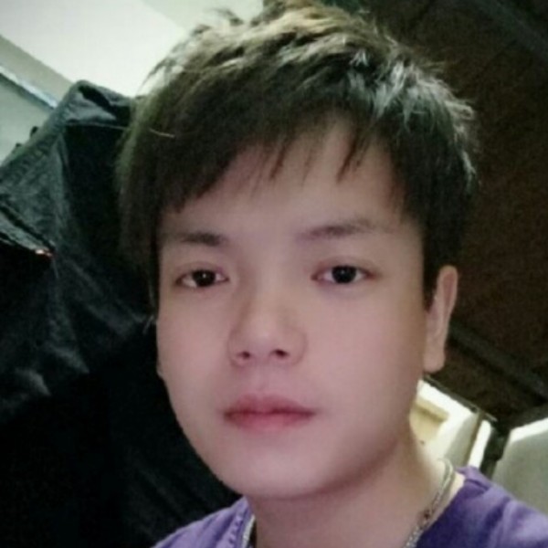格瓦斯纽币的照片