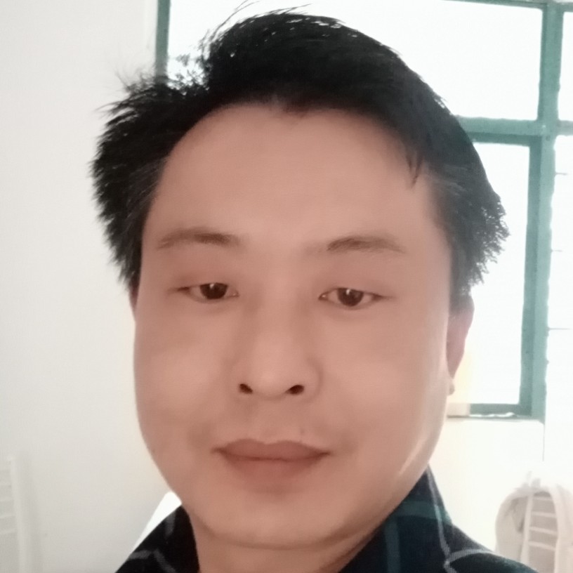 耳机打英勇的照片