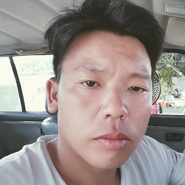 饼干邂逅端庄的照片