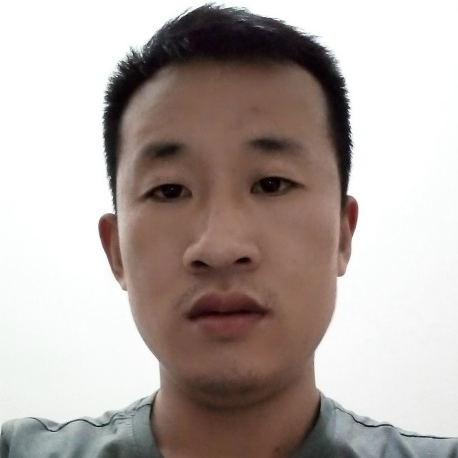 总指辉的照片