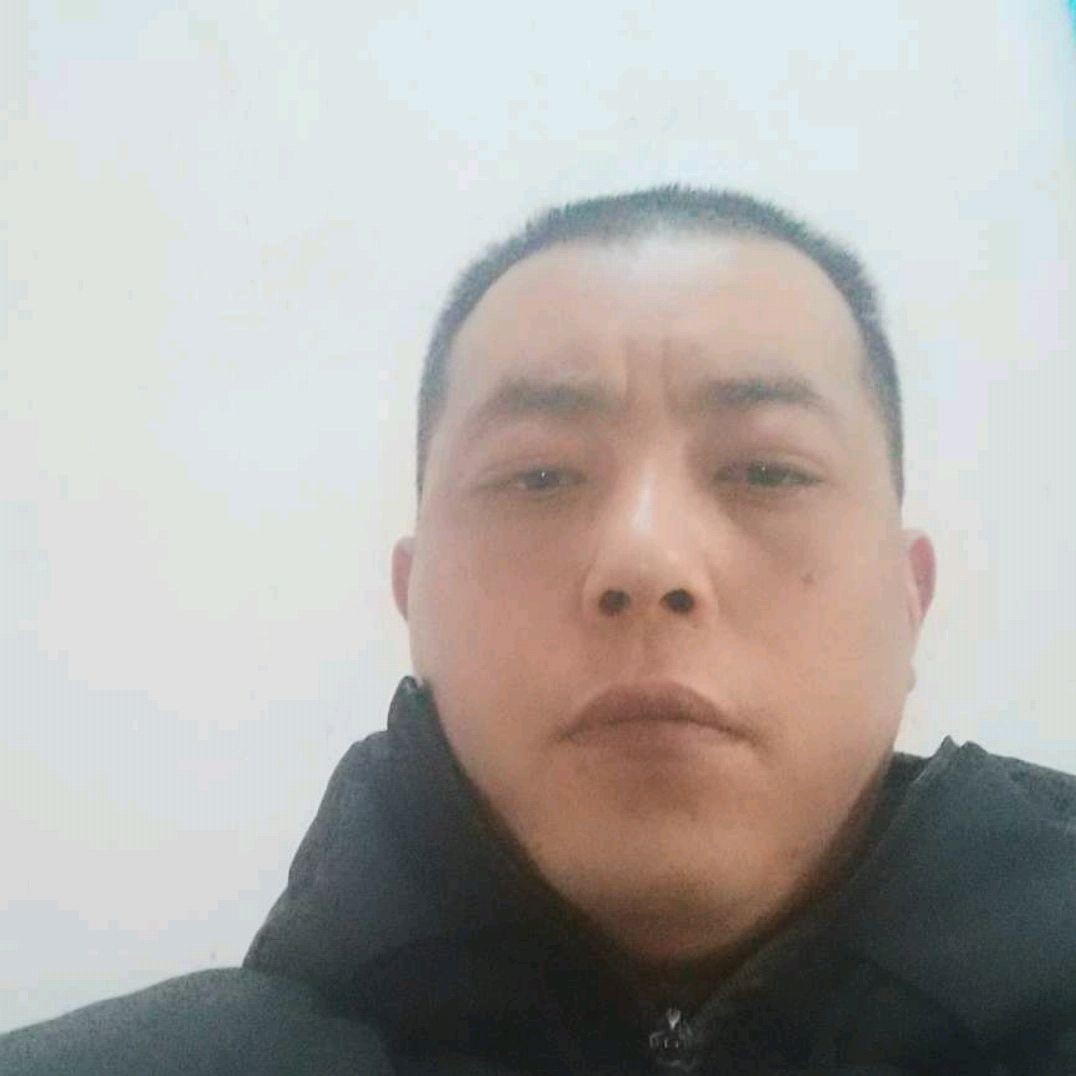 黑夜用单薄的照片
