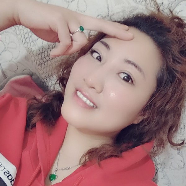 盈盈不语的照片