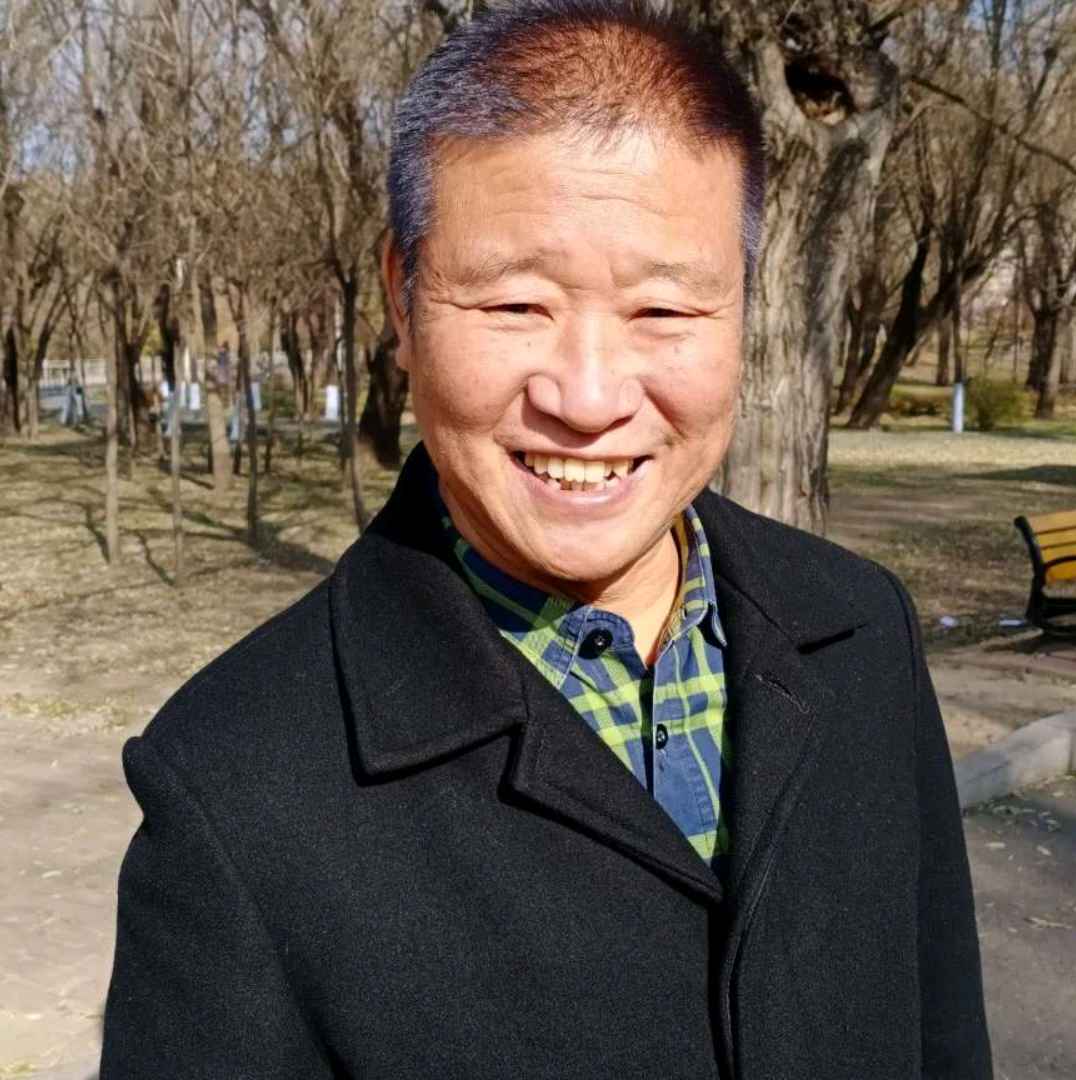 剪影扯英勇的照片