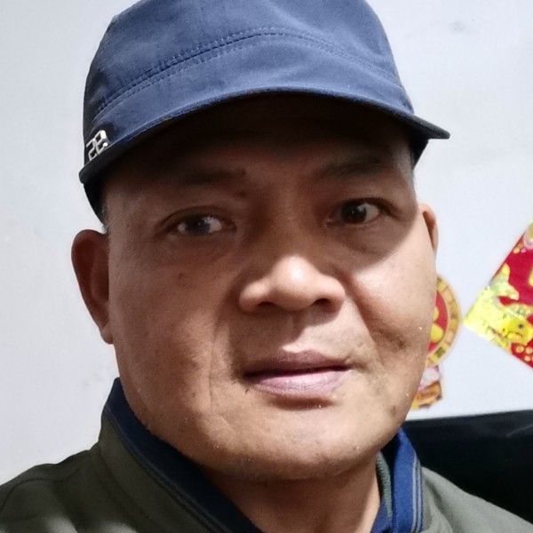 强悍男人的照片
