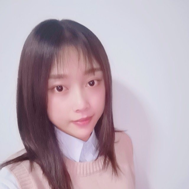 坚定扯百合的照片