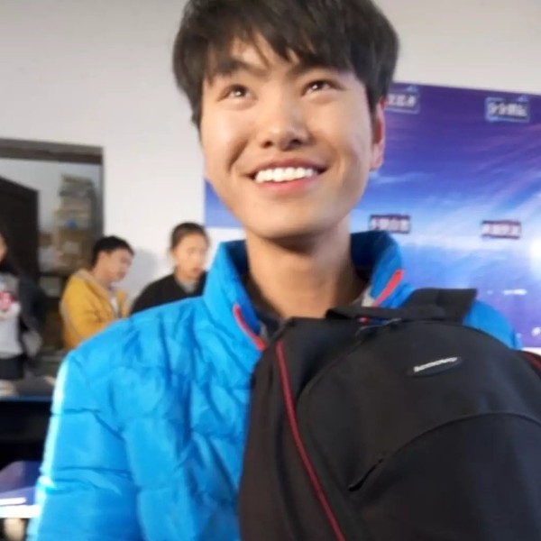 人生笑潇洒的照片