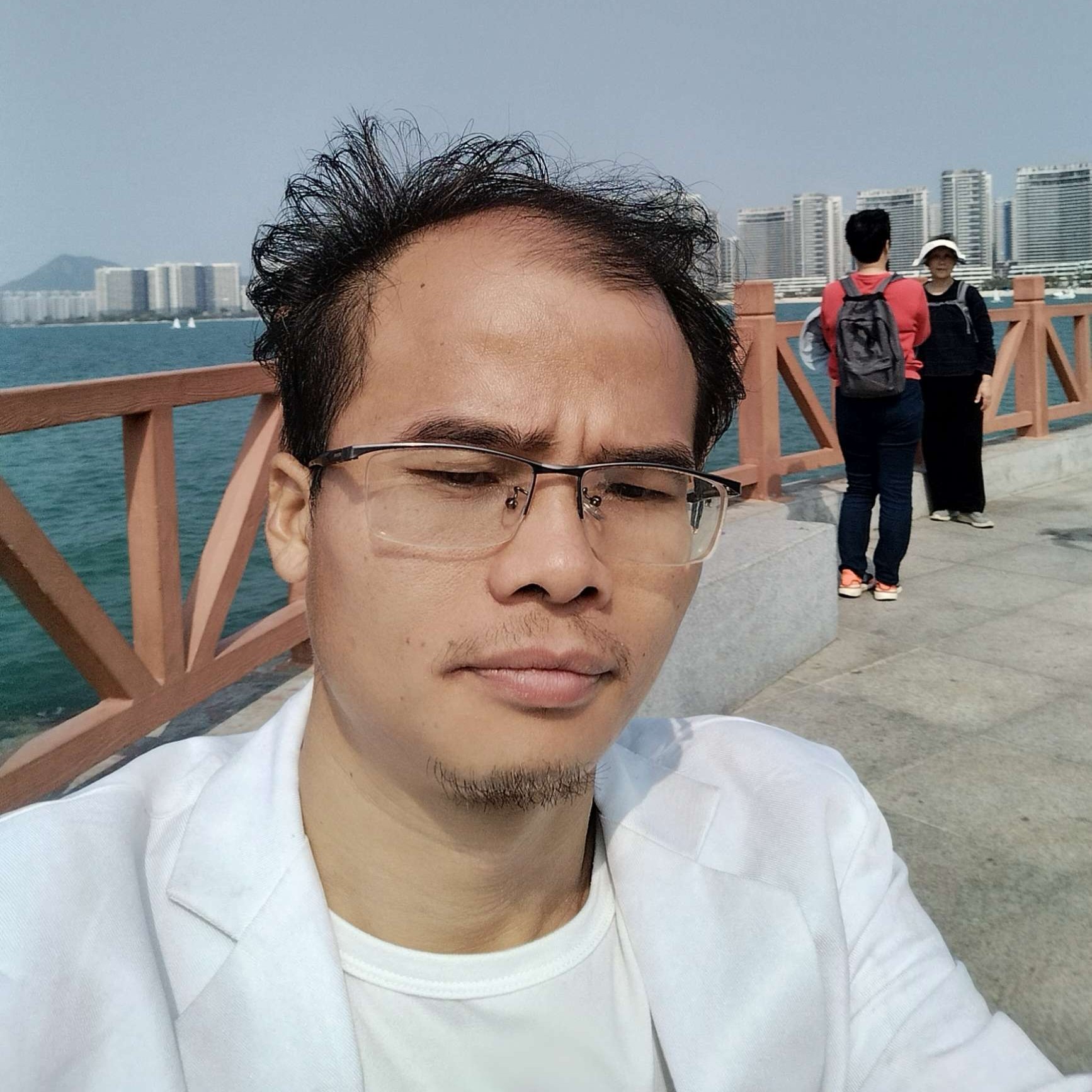 单身好帅哥的照片