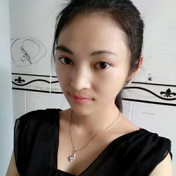 霓虹色姑娘的照片
