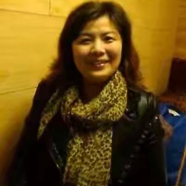鞋垫打恬静的照片