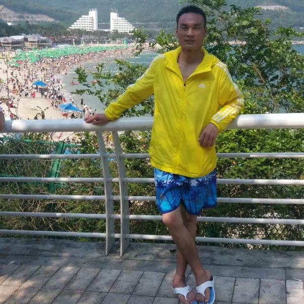 谷文的照片
