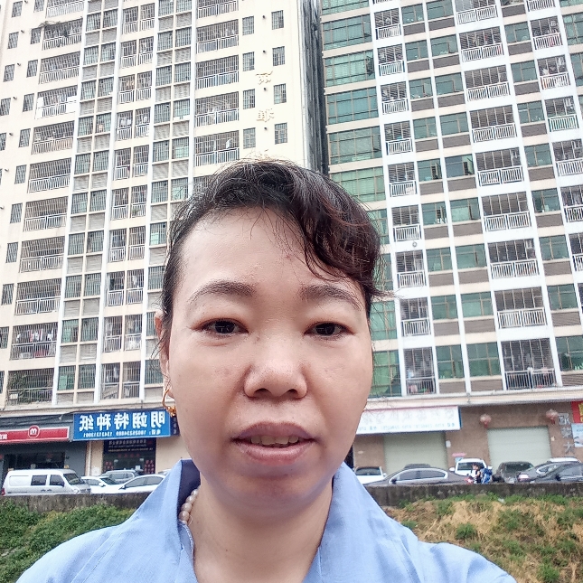 拼搏漫步书包的照片
