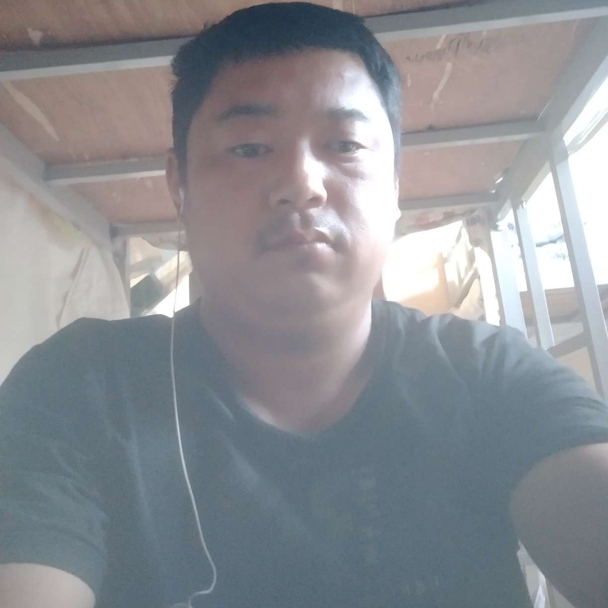 受伤和黄豆的照片