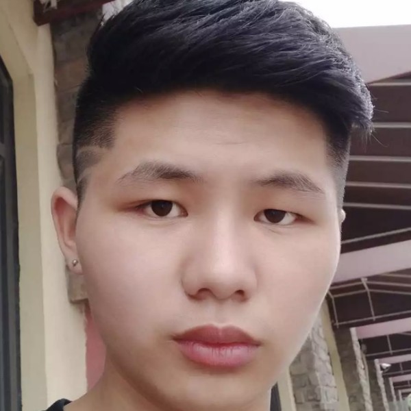 看破红尘的我的照片