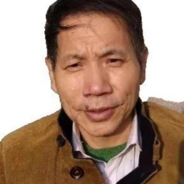 老师激昂的照片