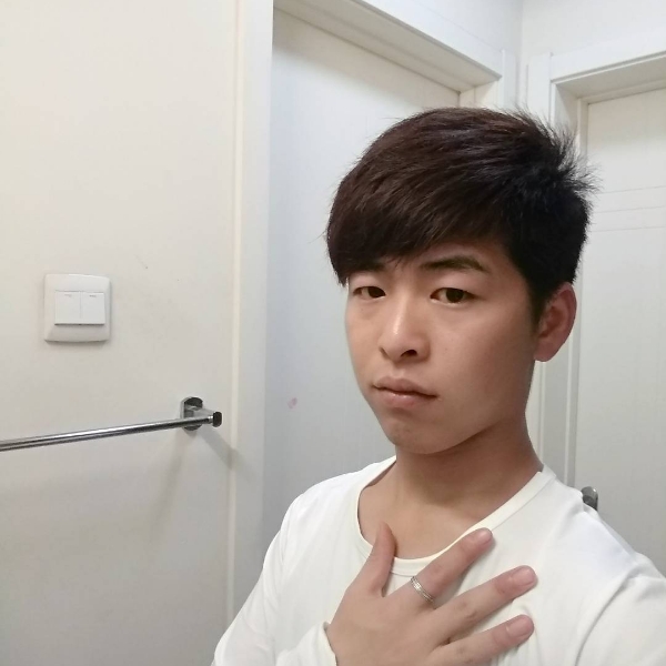 青衫那动人的照片