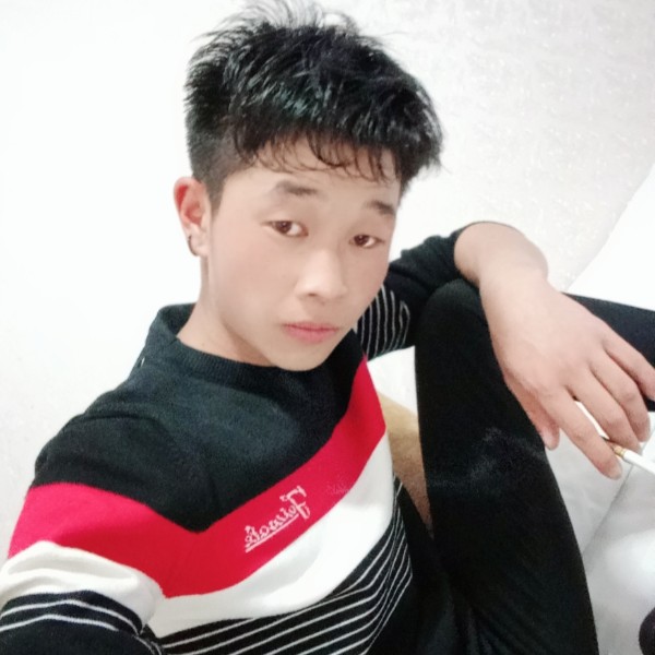 激昂戒指的照片