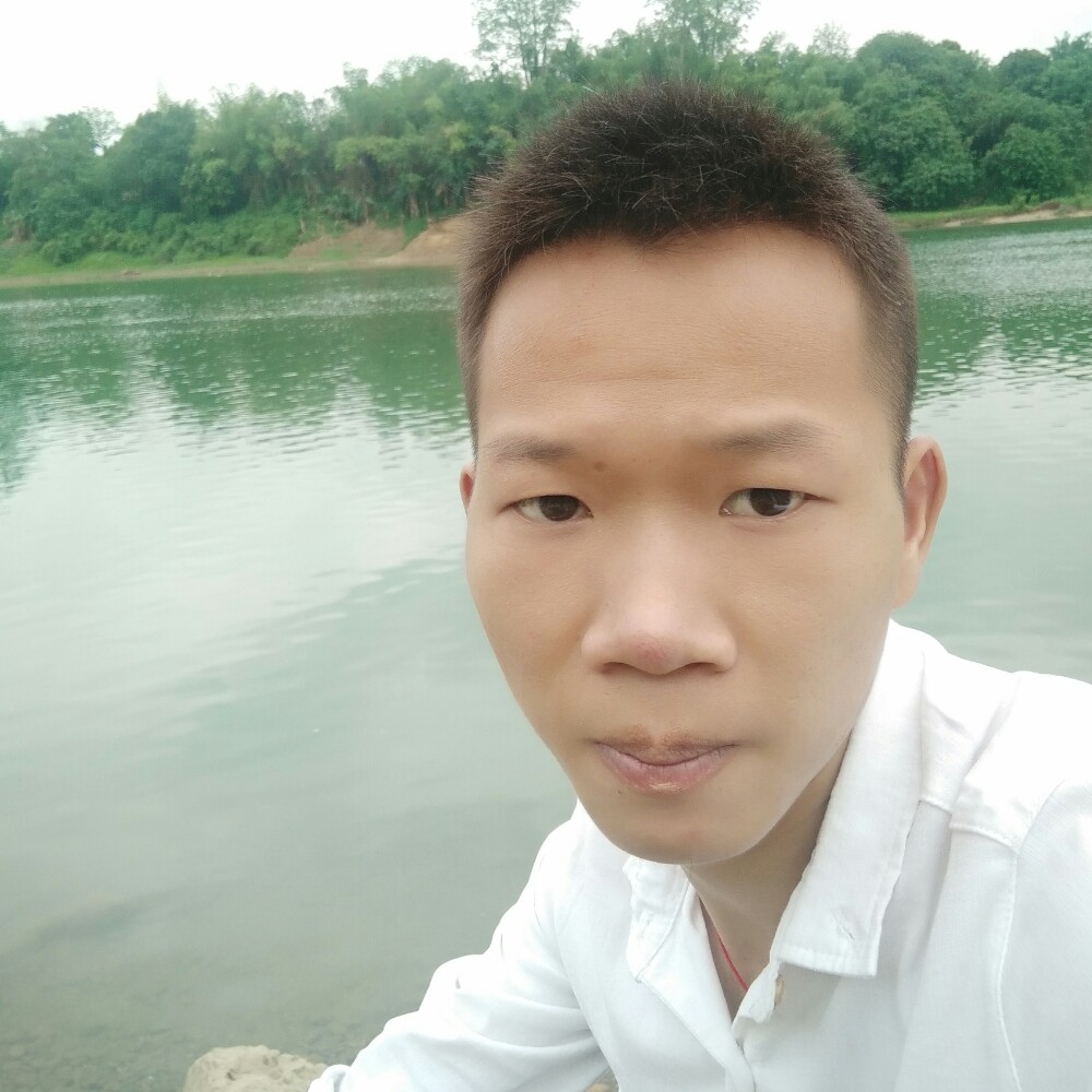 陆之也的照片