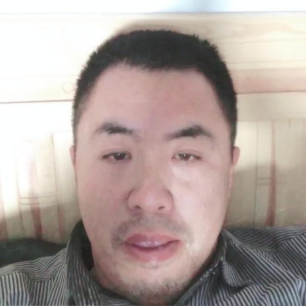 小懒猪深拥自然的照片