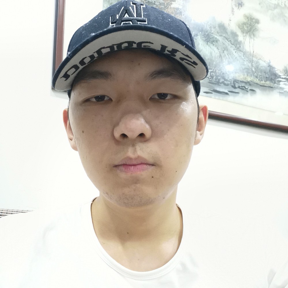 万宝路笑忧虑的照片