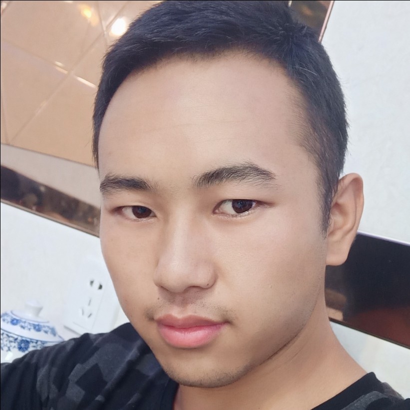 尕边的照片