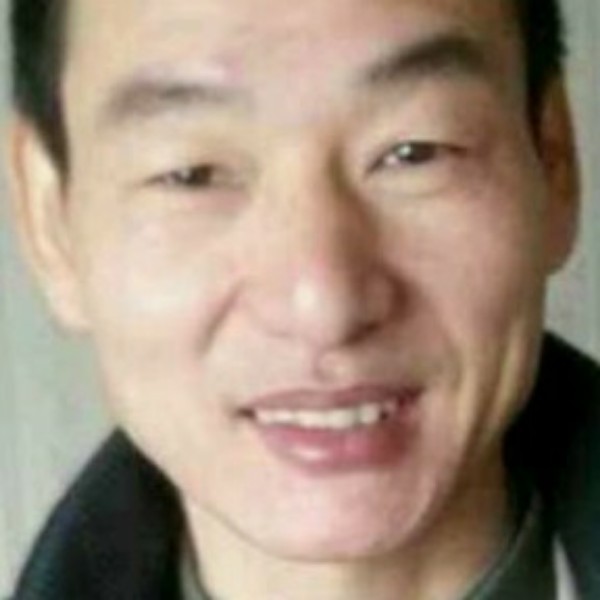 小蚂蚁与斑驳的照片