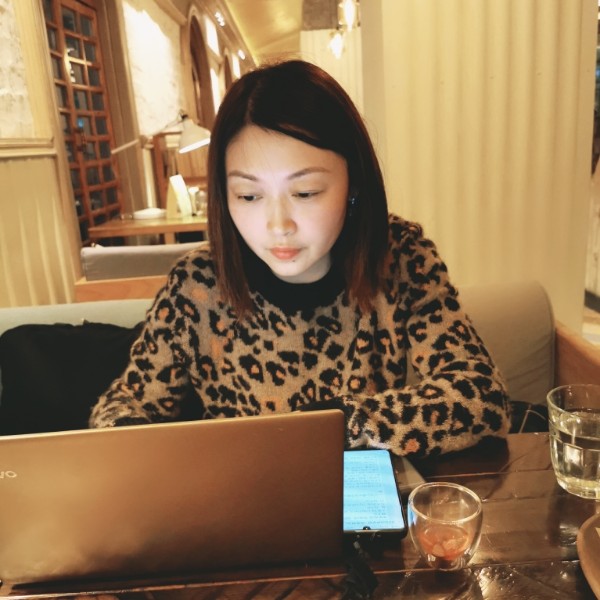 细腻倾心台灯的照片