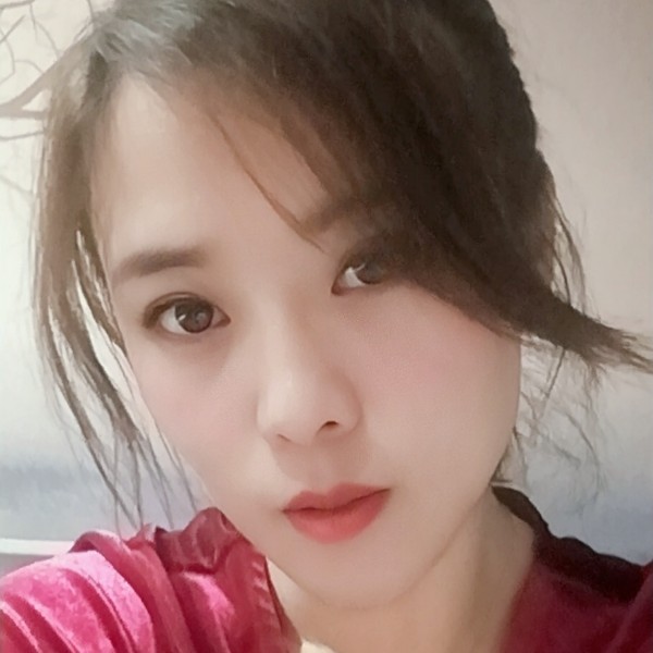 流影深拥碧蓝的照片