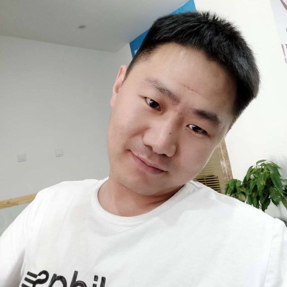 冷酷回首寒风的照片