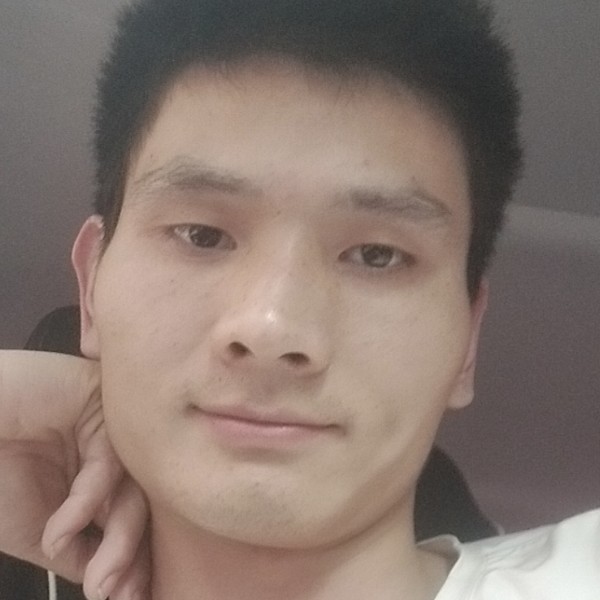 硪的那个她在哪里的照片