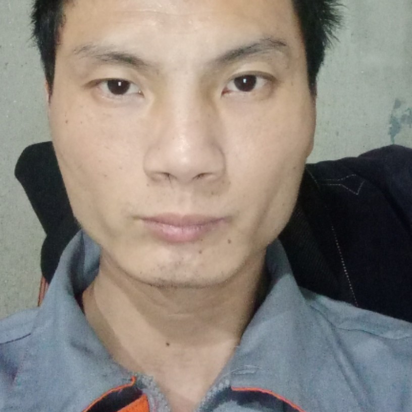 邓肇森的照片