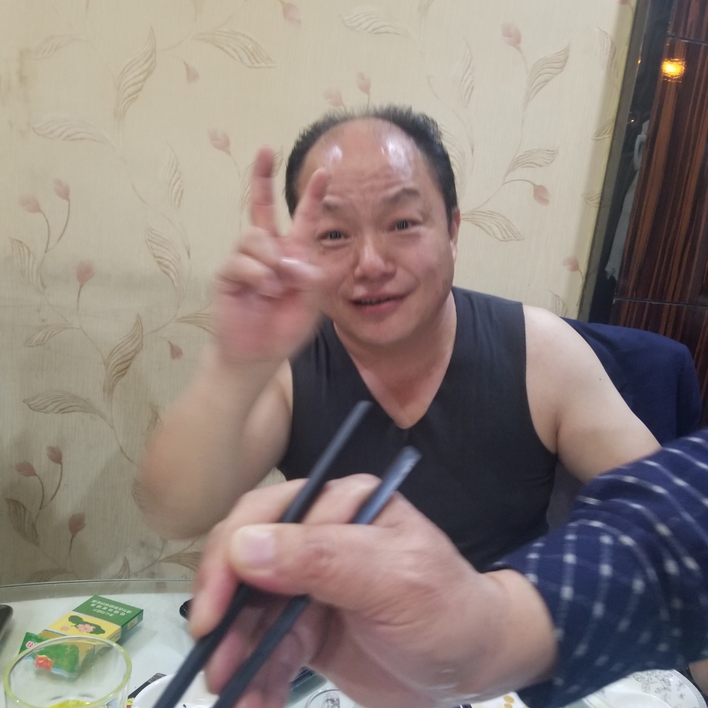 乡长的照片
