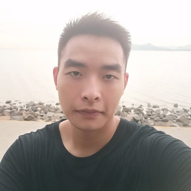 有内涵的硬汉的照片