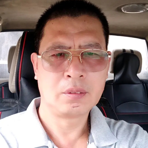 典雅回首火的照片