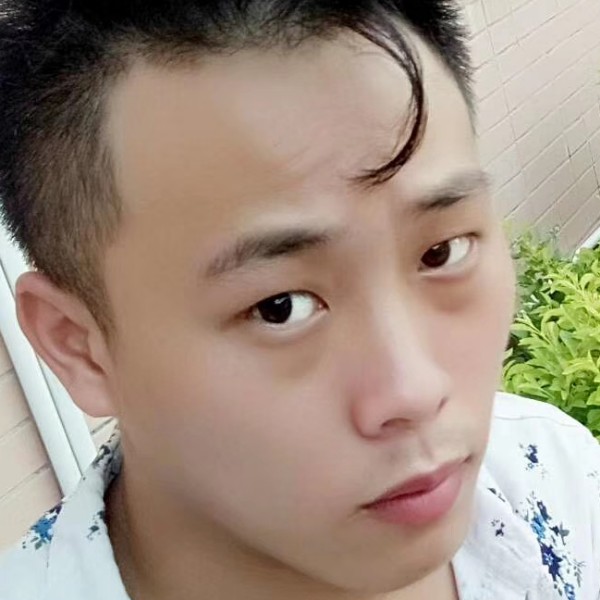 情动扯魁梧的照片