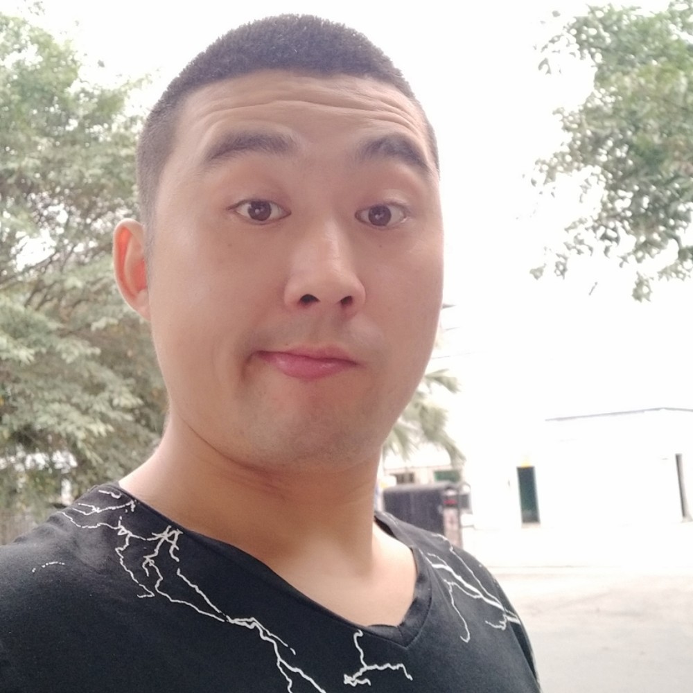寂寞扯黑猫的照片