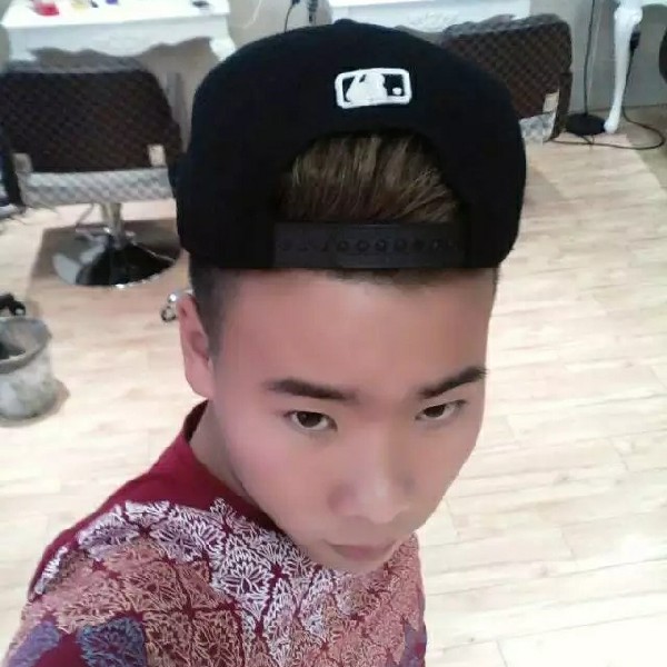 唐隆的照片