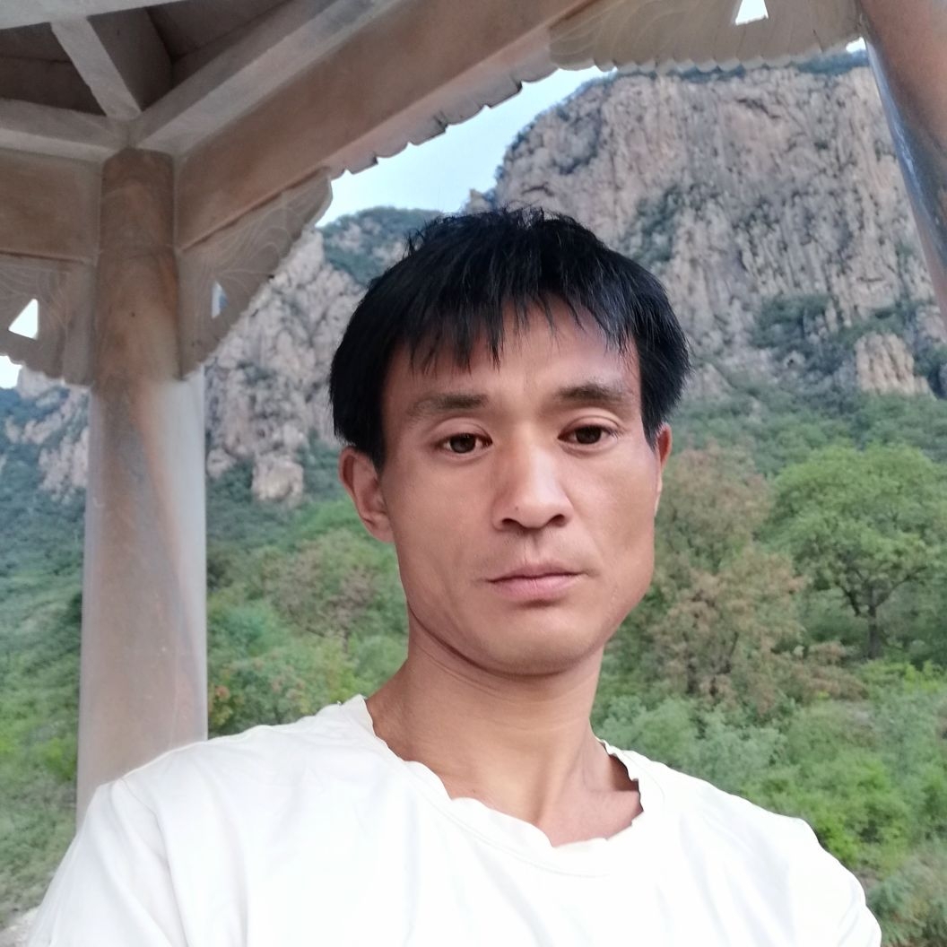 草莓知性444的照片