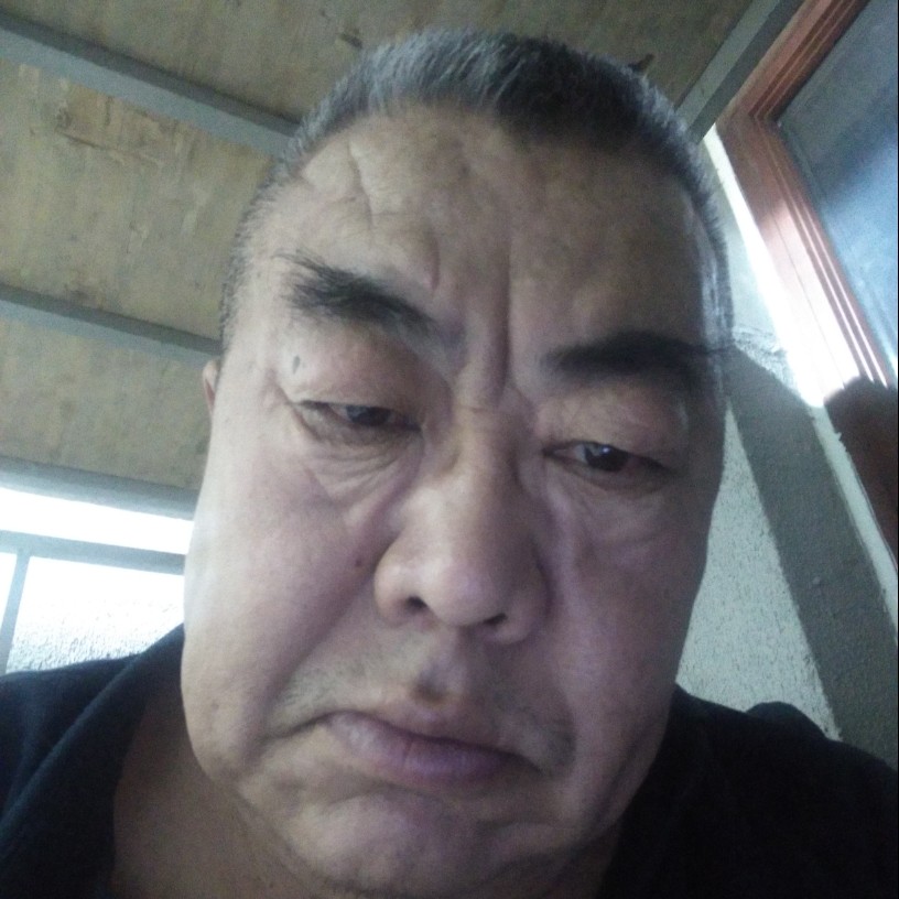 含糊爱的照片