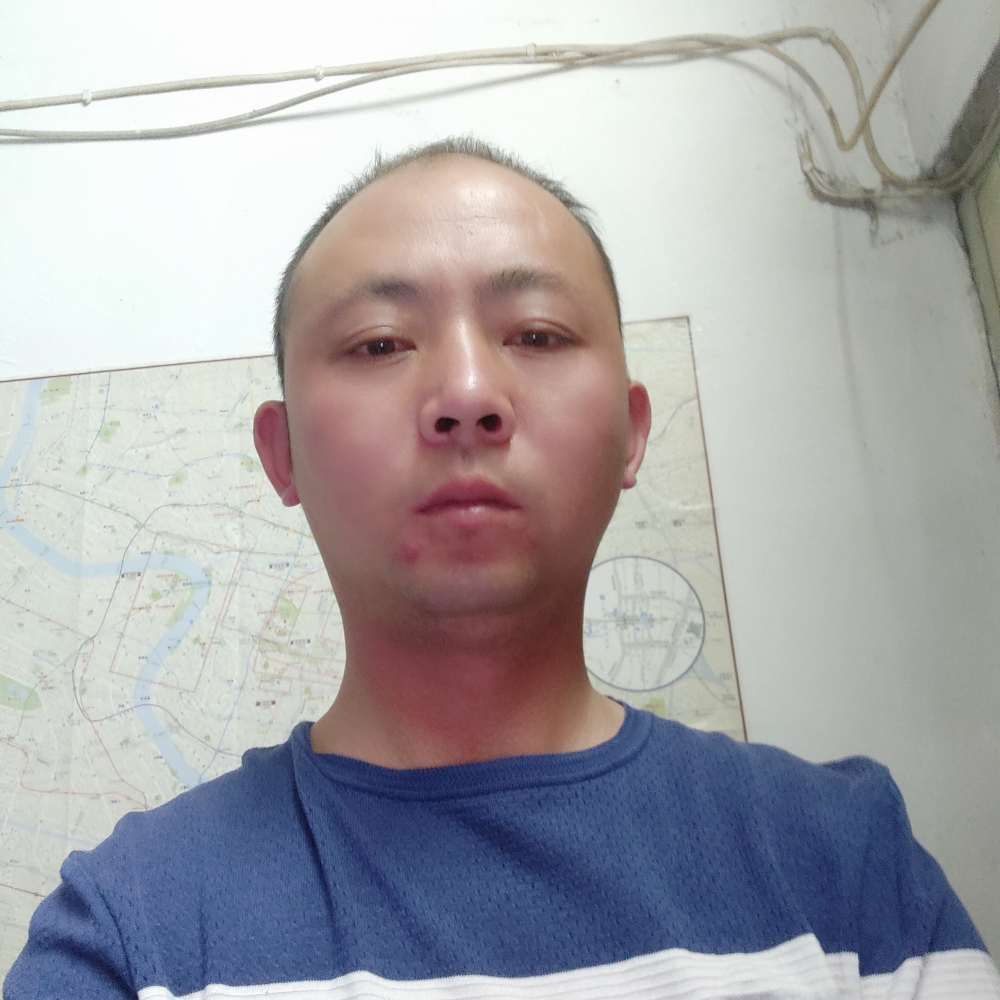 钢笔等待卡布奇诺的照片