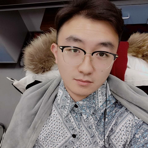 戒指深拥幻灭的照片