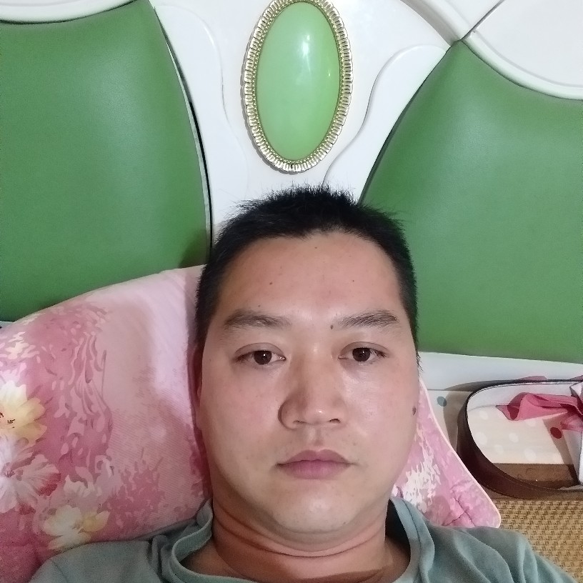 贴身保安的照片